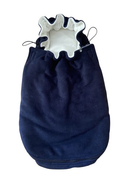 Timši zils ar pienbaltu oderi