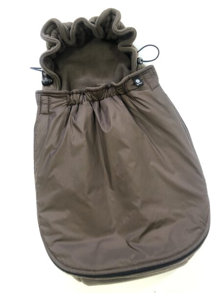 Ūdens necaurlaidīga guļammaisa virspuse