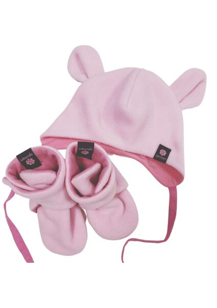 Cepurīte un zābaciņi.